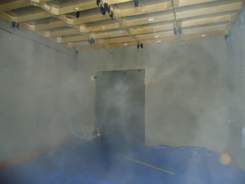 Tạo ẩm nhà yến vừa giúp duy trì độ ẩm lý tưởng vừa giúp làm giảm nhiệt độ nhà nuôi yến